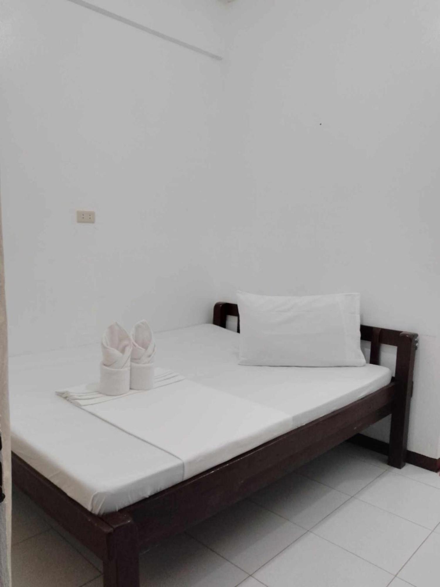 Lang2 Place Coron Exterior photo